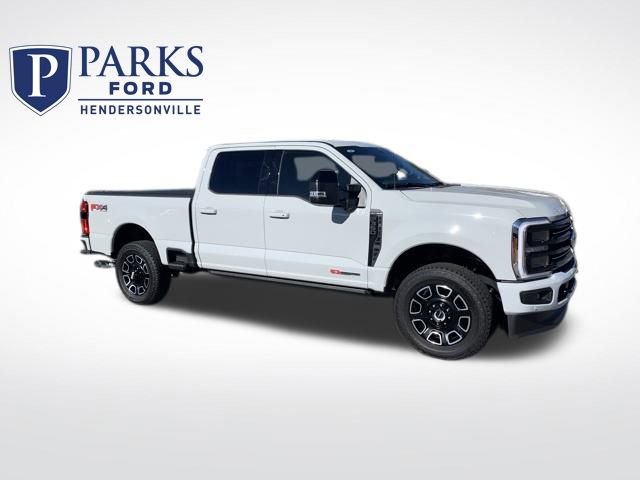New 2025 Ford F350 Platinum w/ FX4 Off-Road Package
