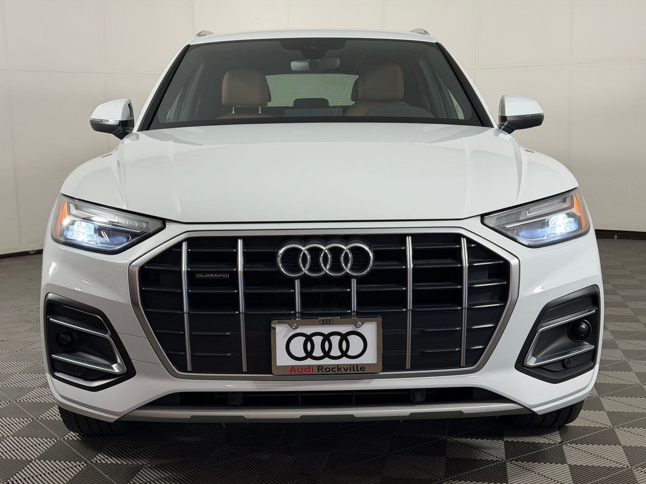 Used 2023 Audi Q5 2.0T Premium w/ Convenience Package AWD/4WD image 6