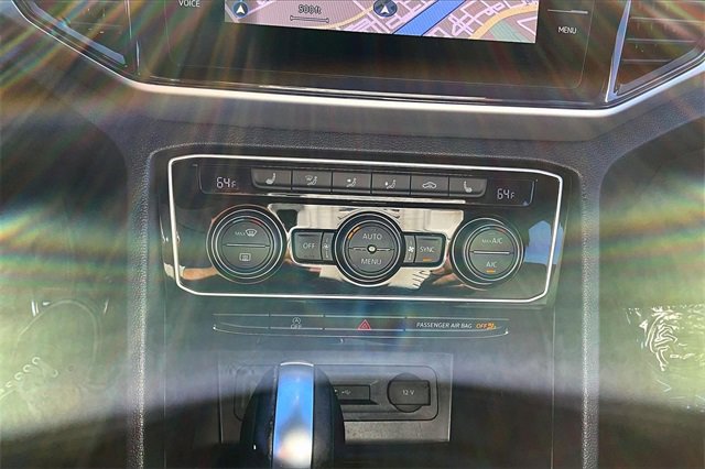 Used 2022 Volkswagen Atlas Cross Sport SEL R-Line image 15