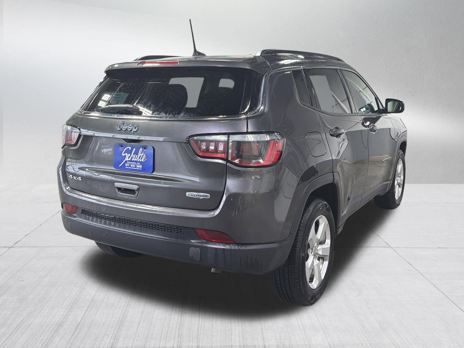 Used 2017 Jeep Compass Latitude w/ Popular Equipment Group image 7