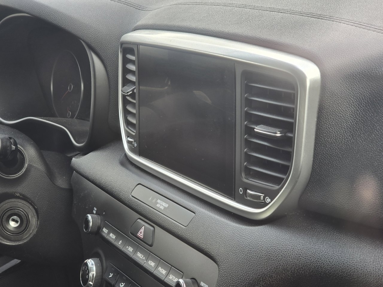 Used 2022 Kia Sportage LX image 16