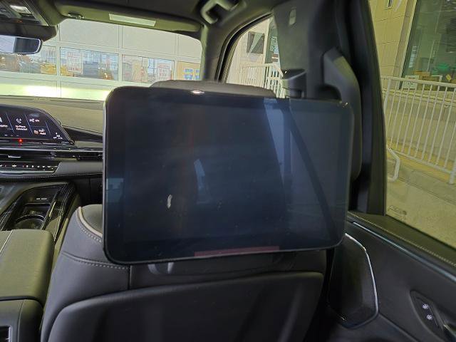 Used 2021 Cadillac Escalade Sport w/ Driver Assist Tech Package image 17