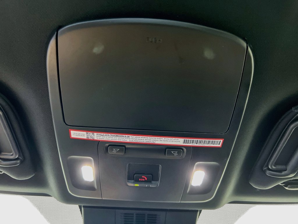 Used 2025 Toyota Camry SE FWD image 18