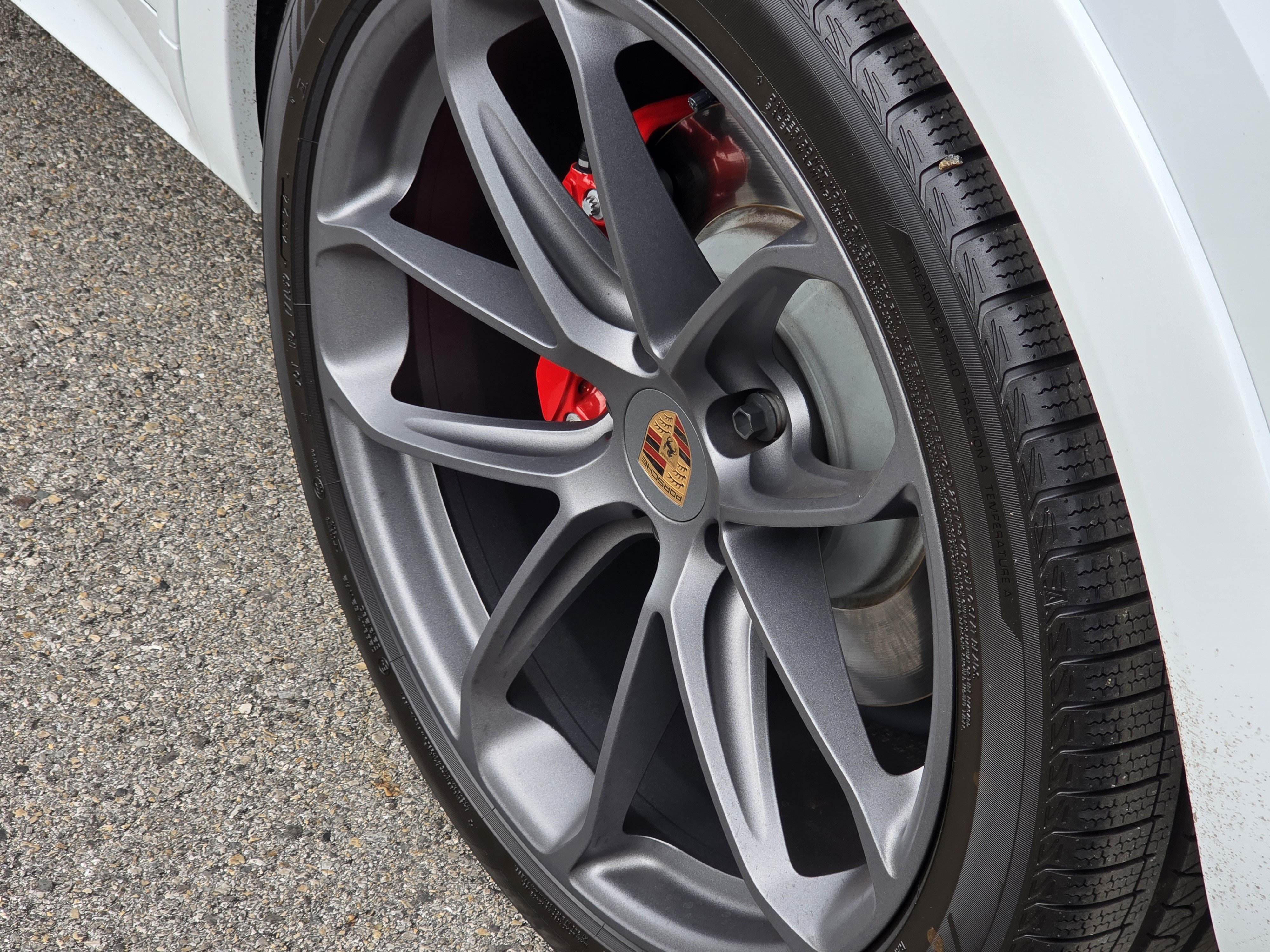 Used 2025 Porsche Cayenne GTS AWD/4WD image 8