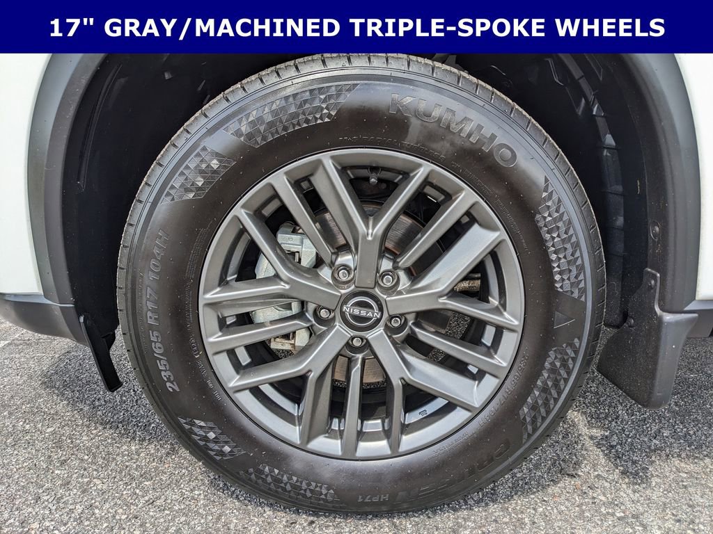 Used 2023 Nissan Rogue S image 5