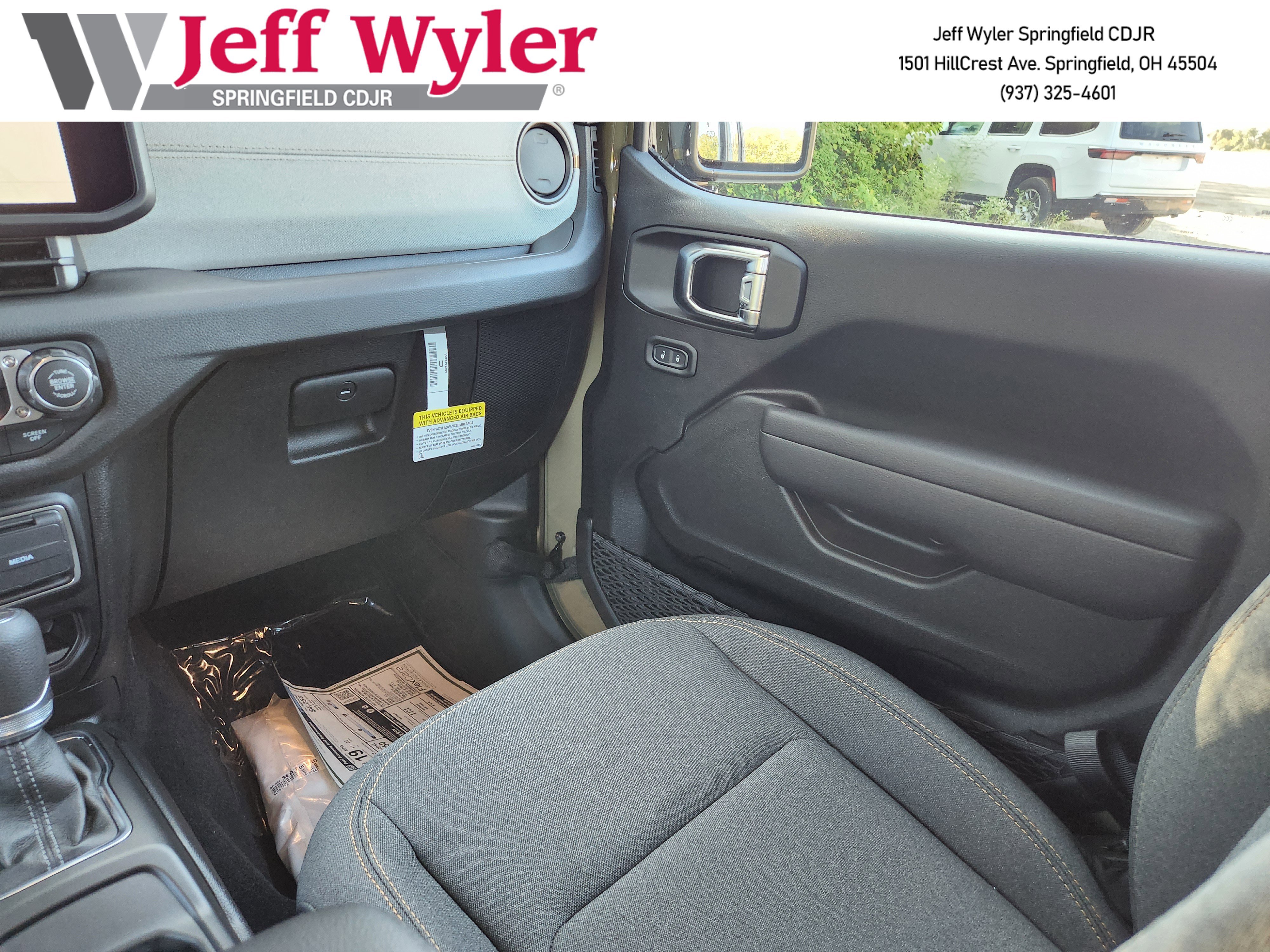 New 2025 Jeep Gladiator Sport image 22