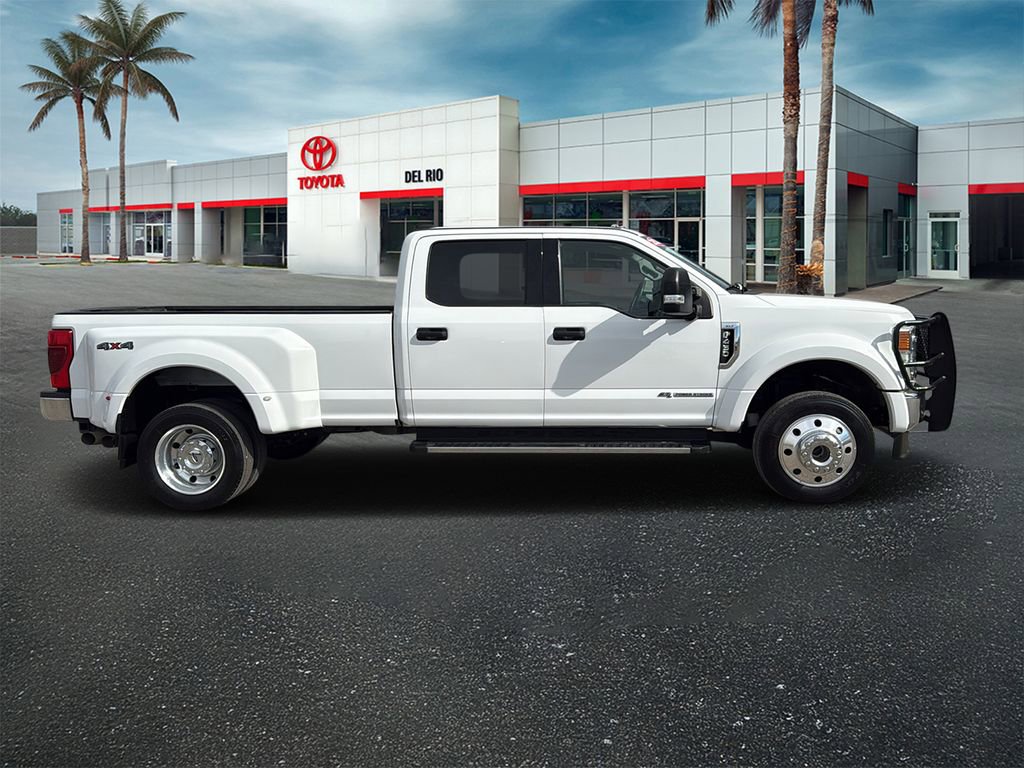 Used 2022 Ford F450 XLT w/ XLT Value Package image 2