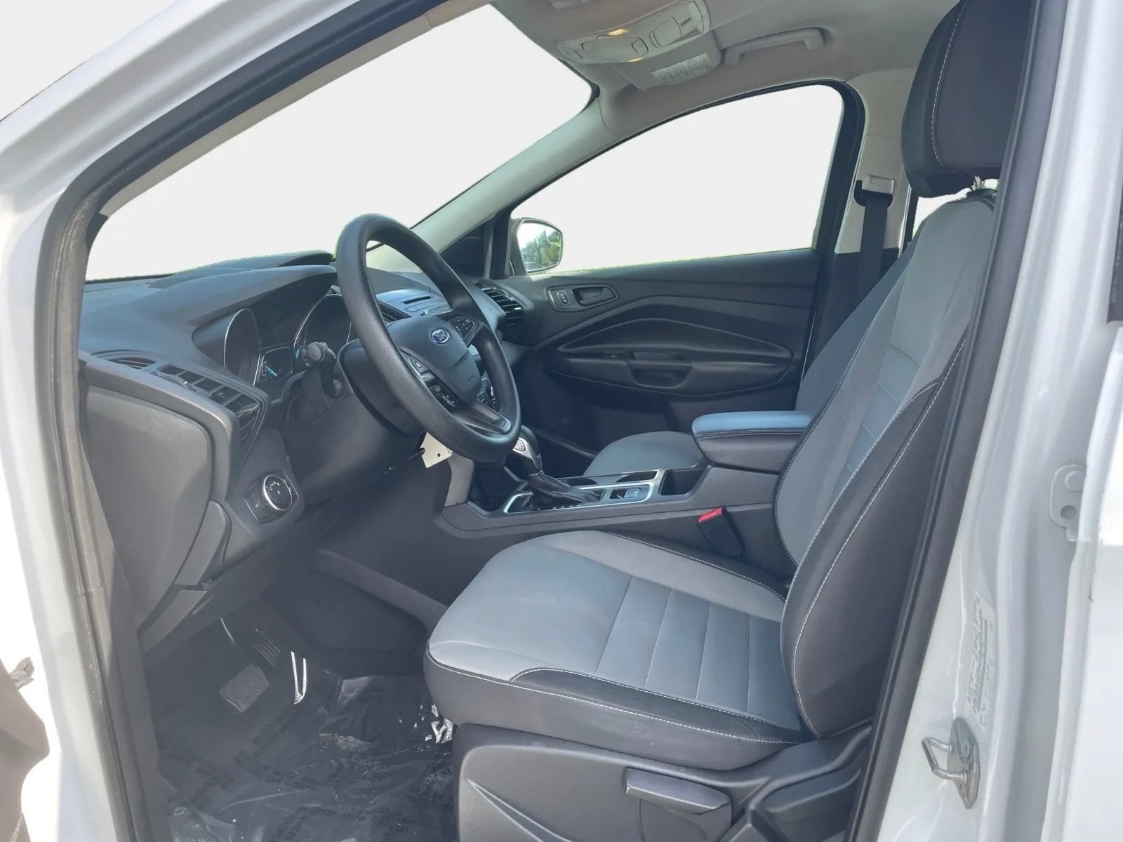 Used 2017 Ford Escape S FWD image 9
