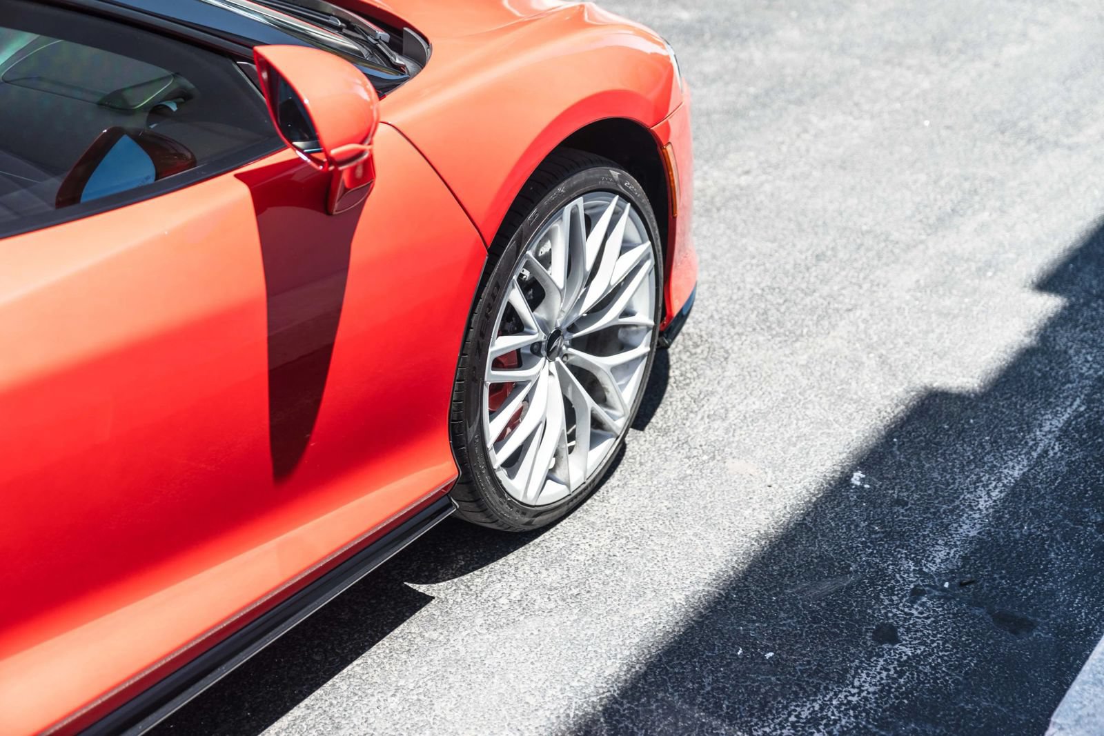Used 2023 McLaren GT RWD image 11
