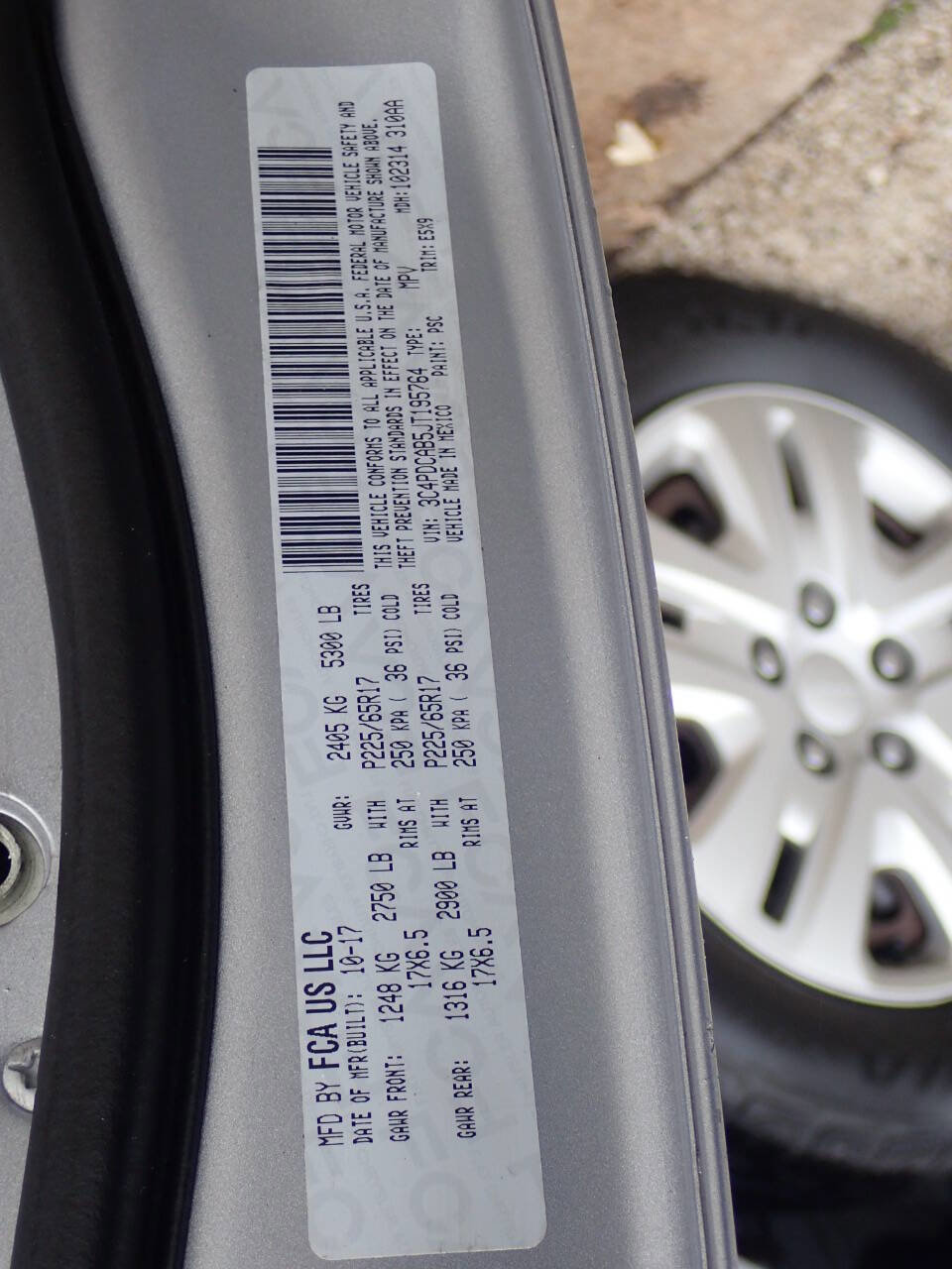 Used 2018 Dodge Journey SE image 23