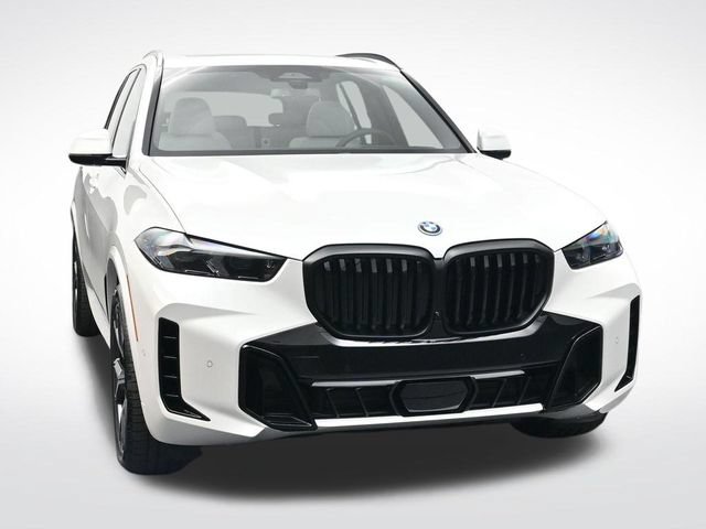 New 2026 BMW X5 xDrive50e w/ M Sport Package AWD/4WD image 11