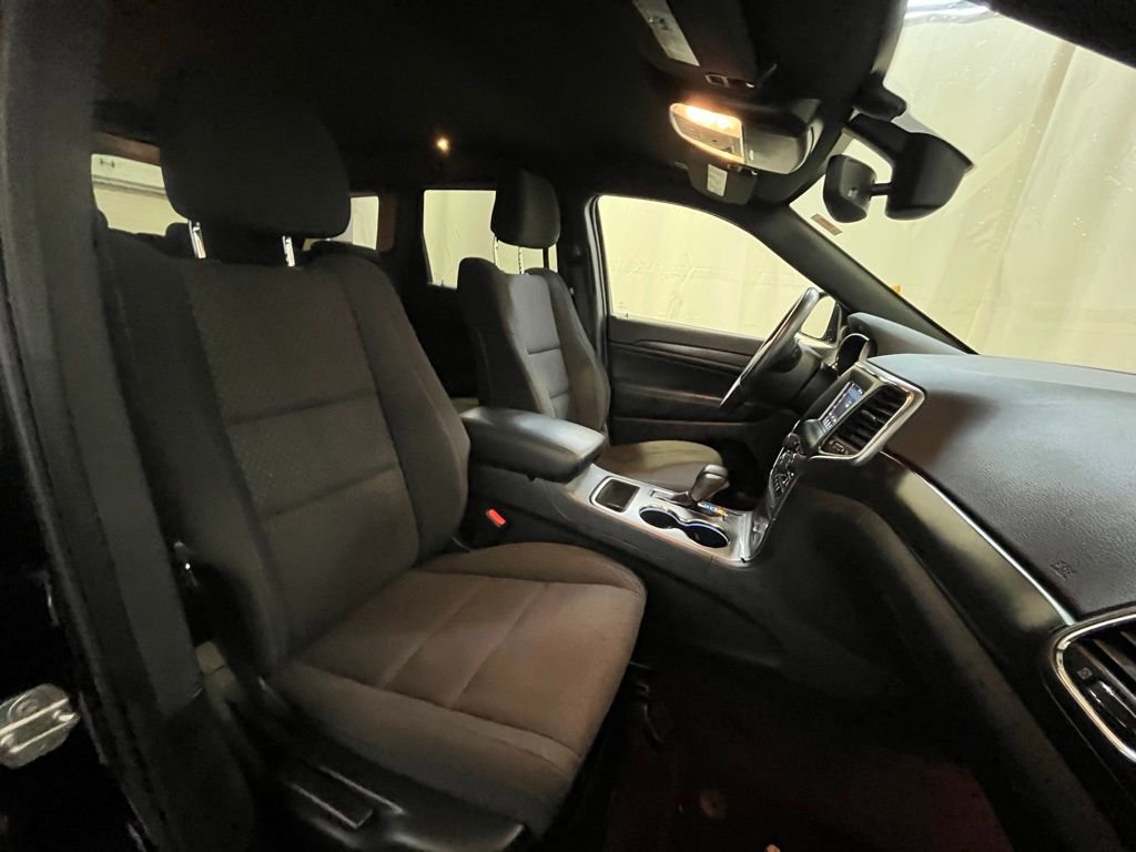 Used 2018 Jeep Grand Cherokee Laredo image 12