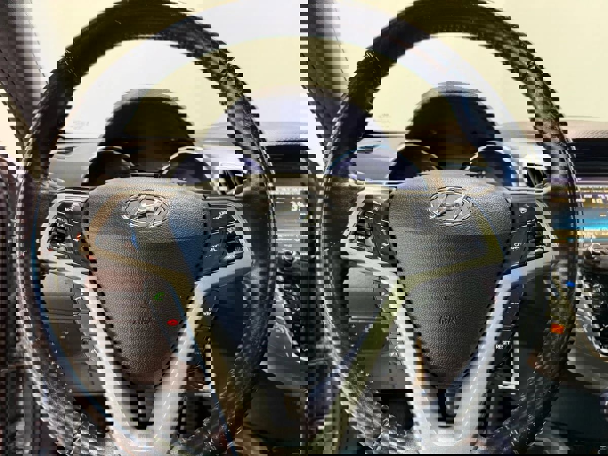 Used 2016 Hyundai Veloster w/ Option Group 02 image 14