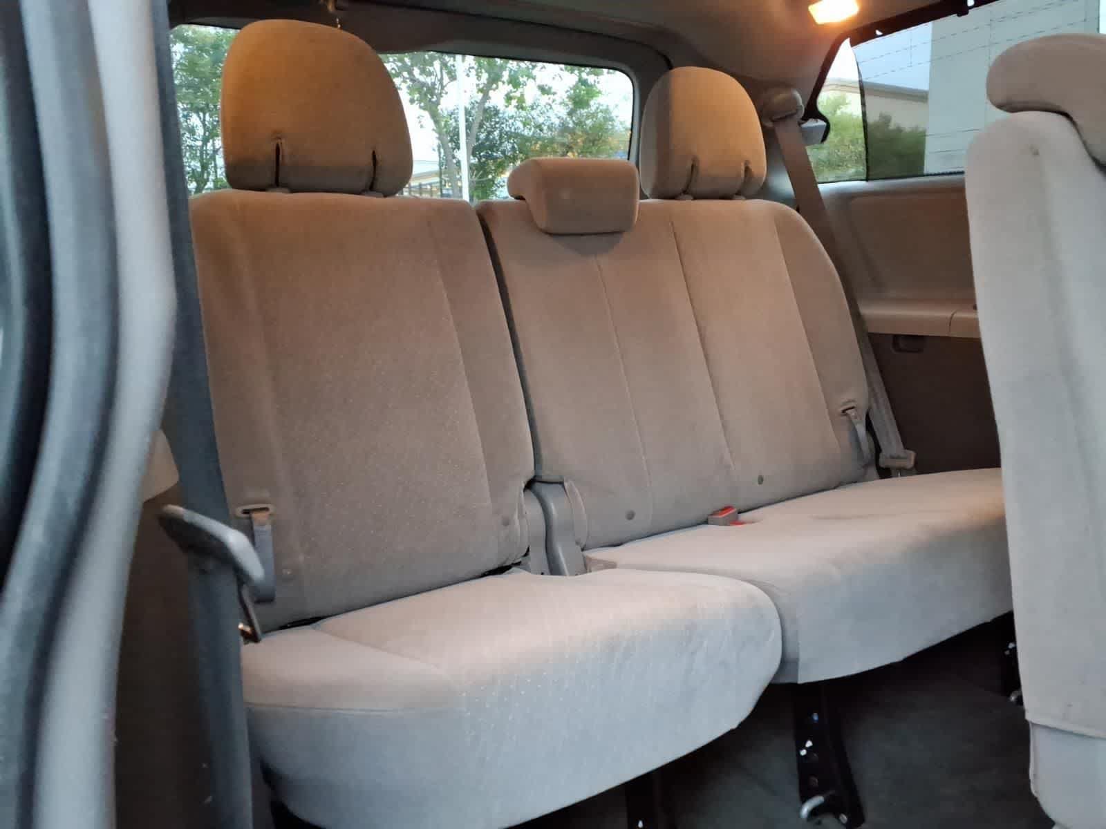Used 2017 Toyota Sienna LE FWD image 12