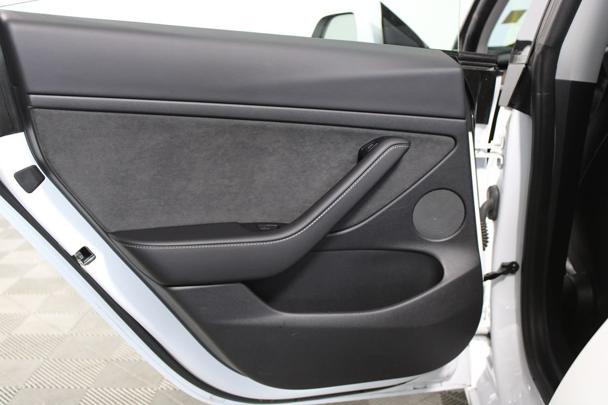 Used 2021 Tesla Model 3 Standard Range Plus RWD image 15