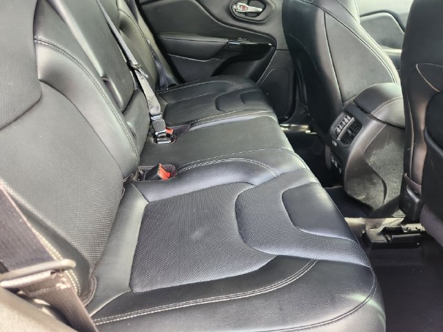 Used 2023 Jeep Cherokee Altitude Lux AWD/4WD image 31