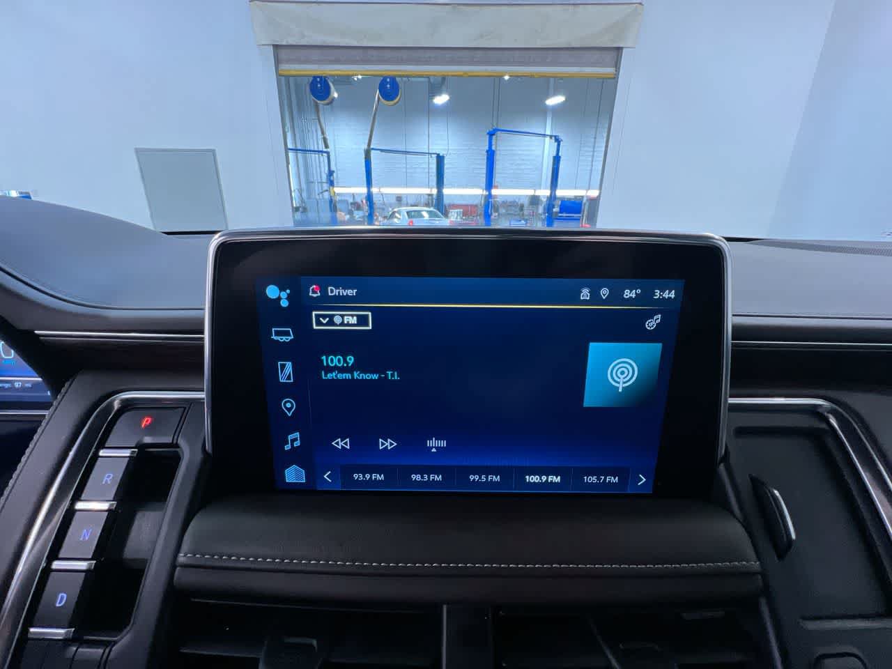 Used 2023 Chevrolet Tahoe LT w/ Luxury Package AWD/4WD image 26