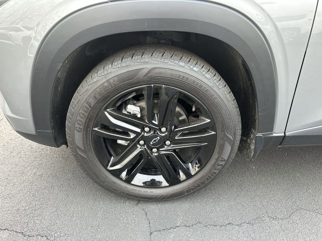 Used 2024 Chevrolet Trax ACTIV w/ Sunroof Package image 10