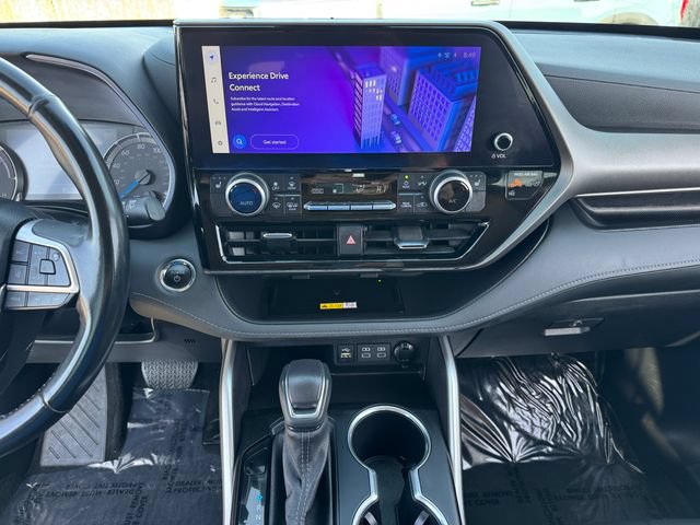 Used 2023 Toyota Highlander XLE FWD image 26