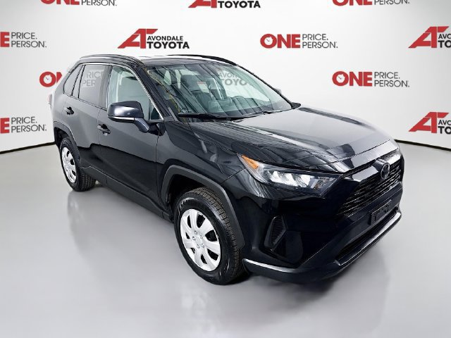 Used 2020 Toyota RAV4 LE FWD image 1