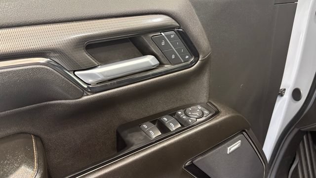 Used 2024 GMC Sierra 2500 AT4 w/ Technology Package AWD/4WD image 17