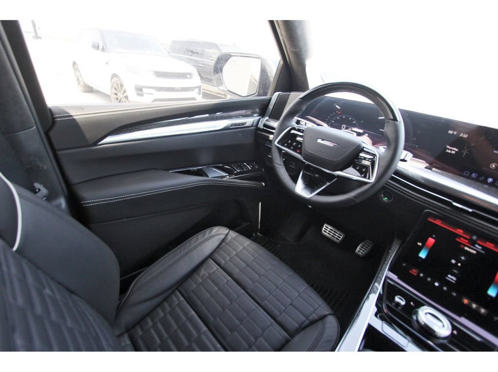 New 2026 Cadillac Escalade V w/ LPO, ONYX Package AWD/4WD image 8