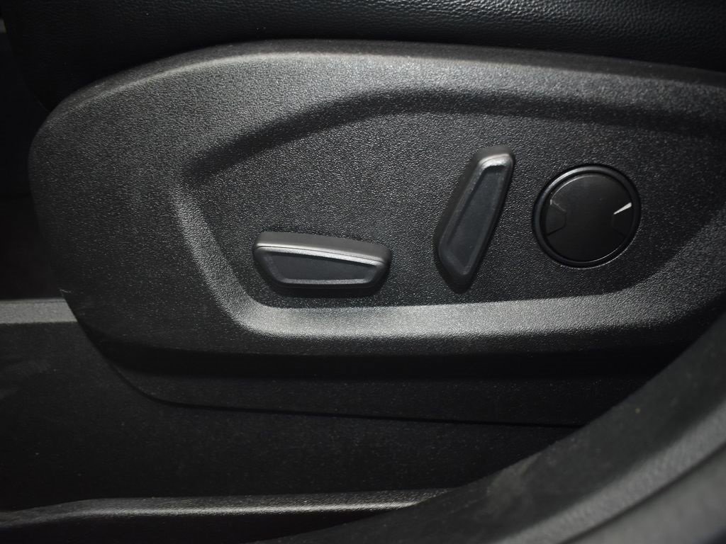 Used 2024 Ford Edge Titanium image 7