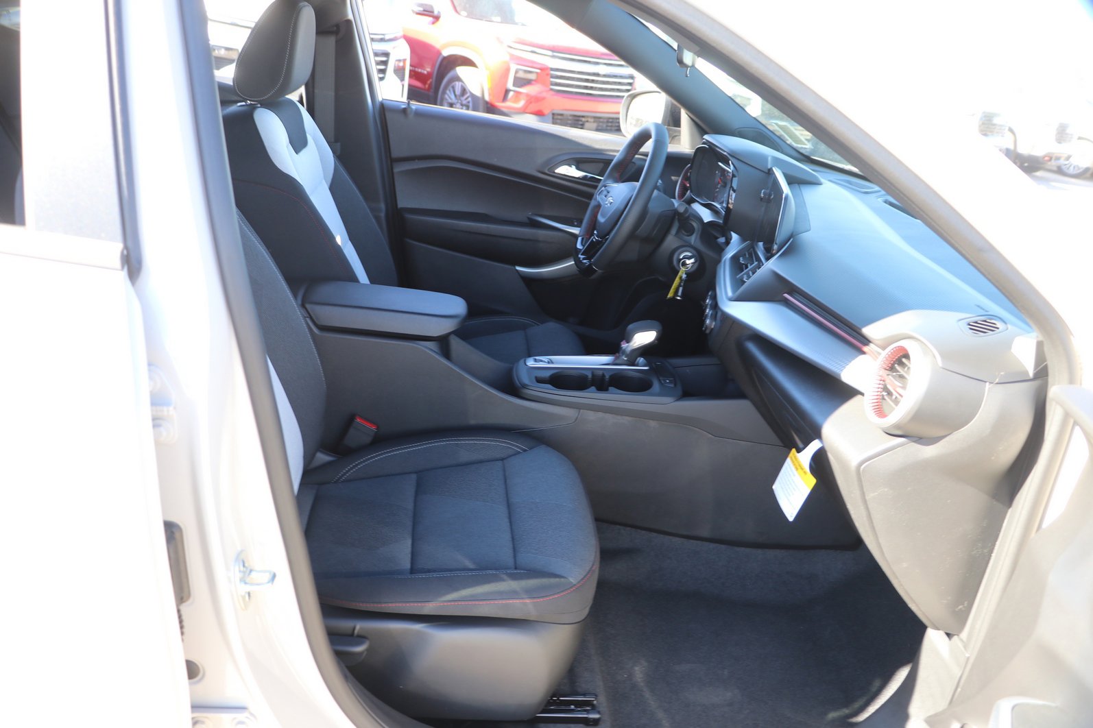 New 2026 Chevrolet Trax RS image 31