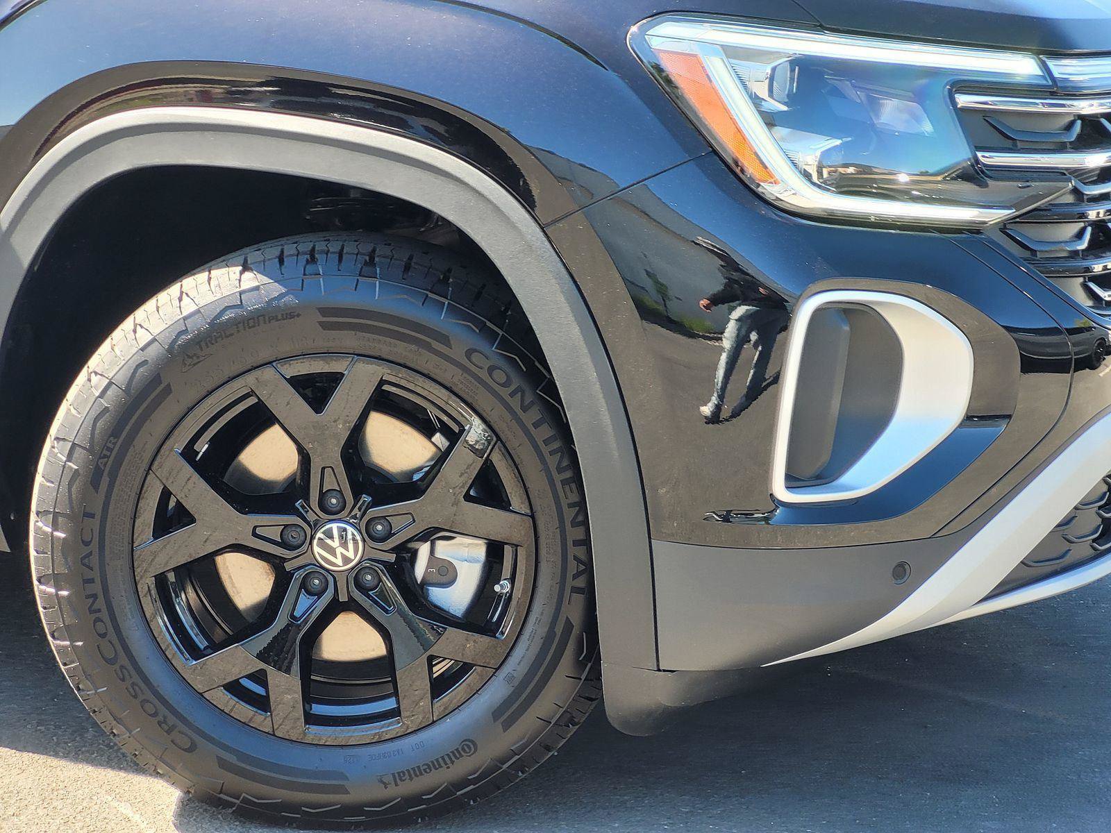 New 2026 Volkswagen Atlas Peak Edition AWD/4WD image 4