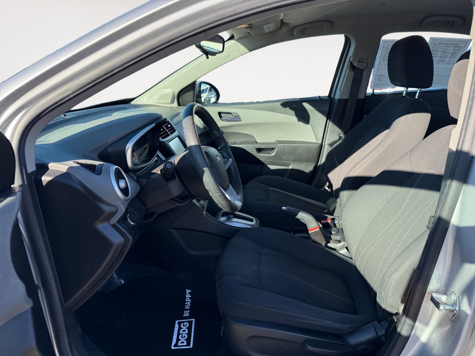 Used 2017 Chevrolet Sonic LT image 10