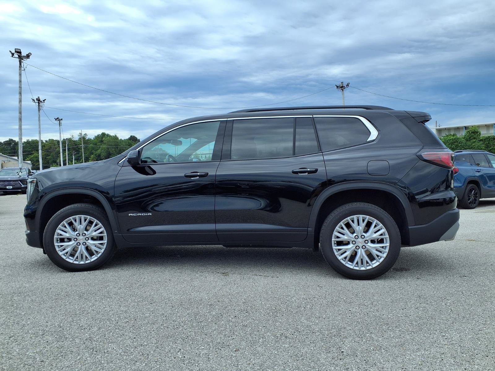 Used 2025 GMC Acadia Elevation w/ Elevation Premium Package FWD image 33
