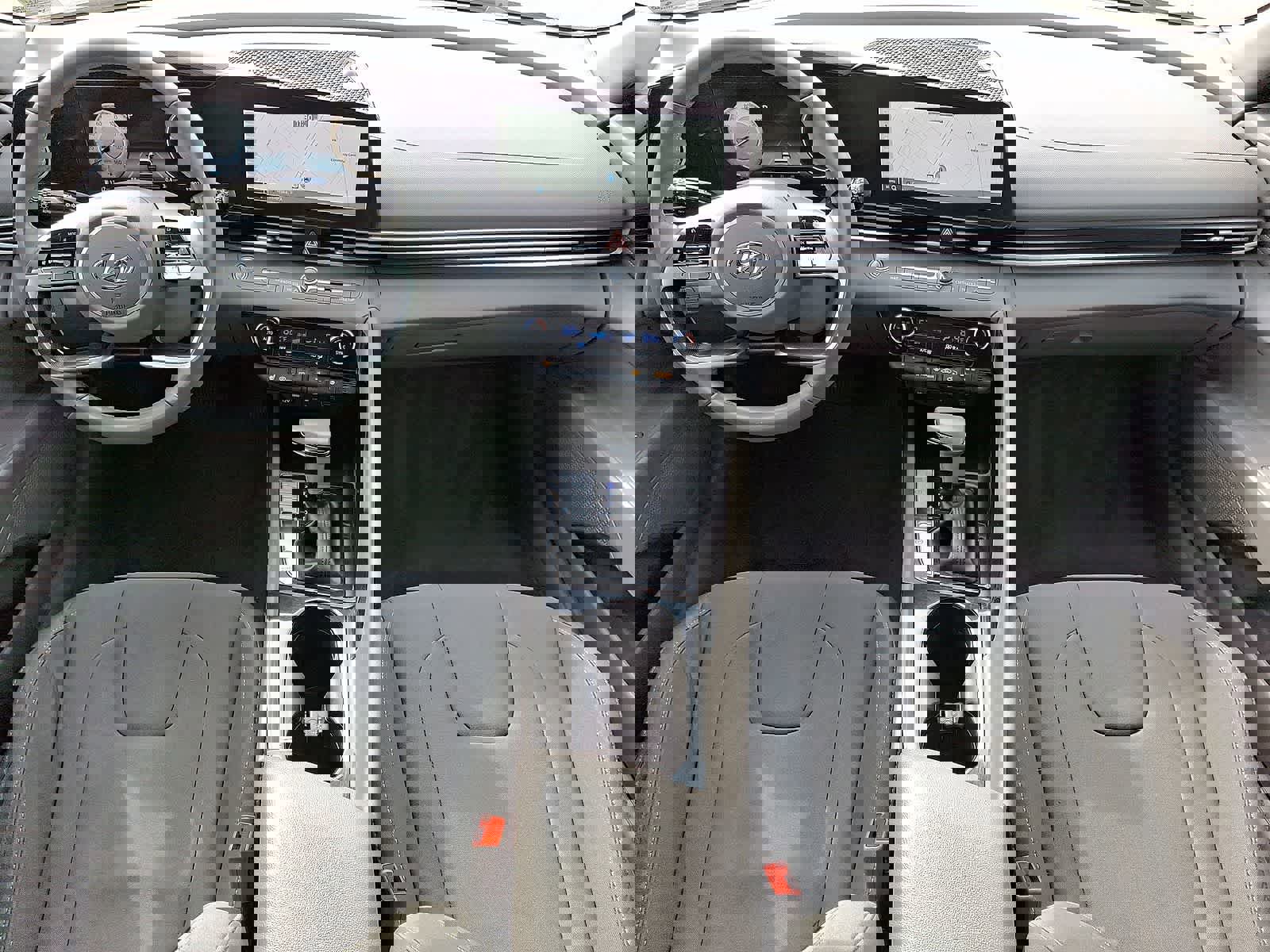 Used 2023 Hyundai Elantra SEL w/ Convenience Package image 11