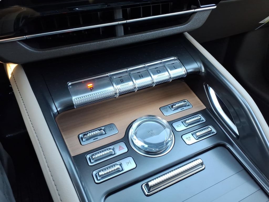 New 2025 Lincoln Nautilus Reserve w/ Jet Appearance Package AWD/4WD image 22