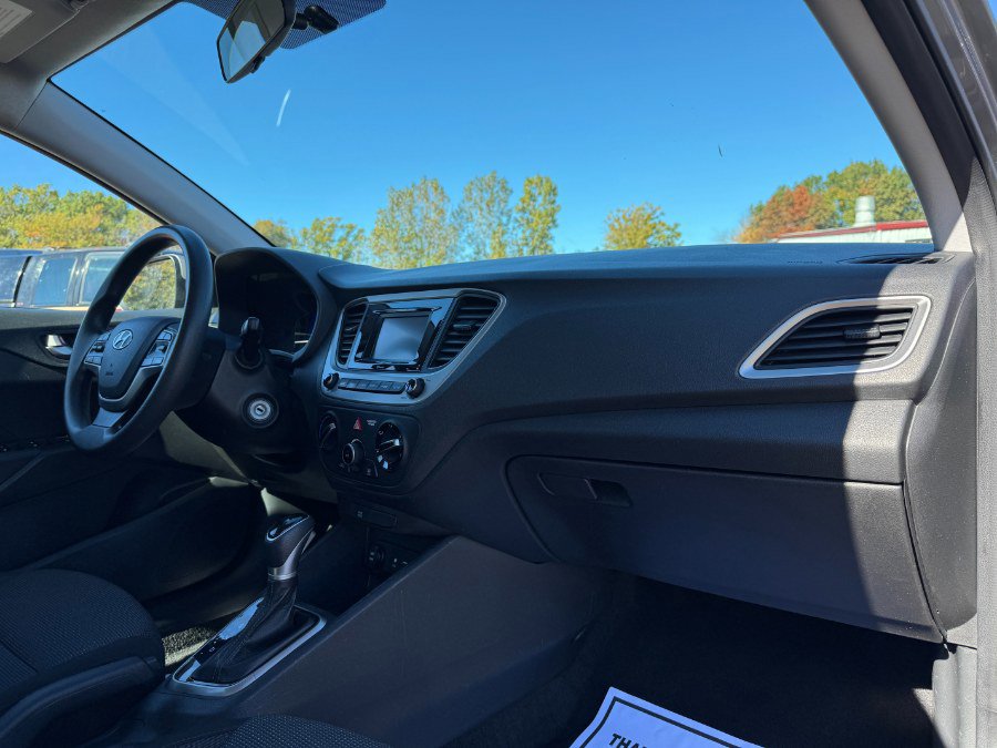 Used 2021 Hyundai Accent SE image 19