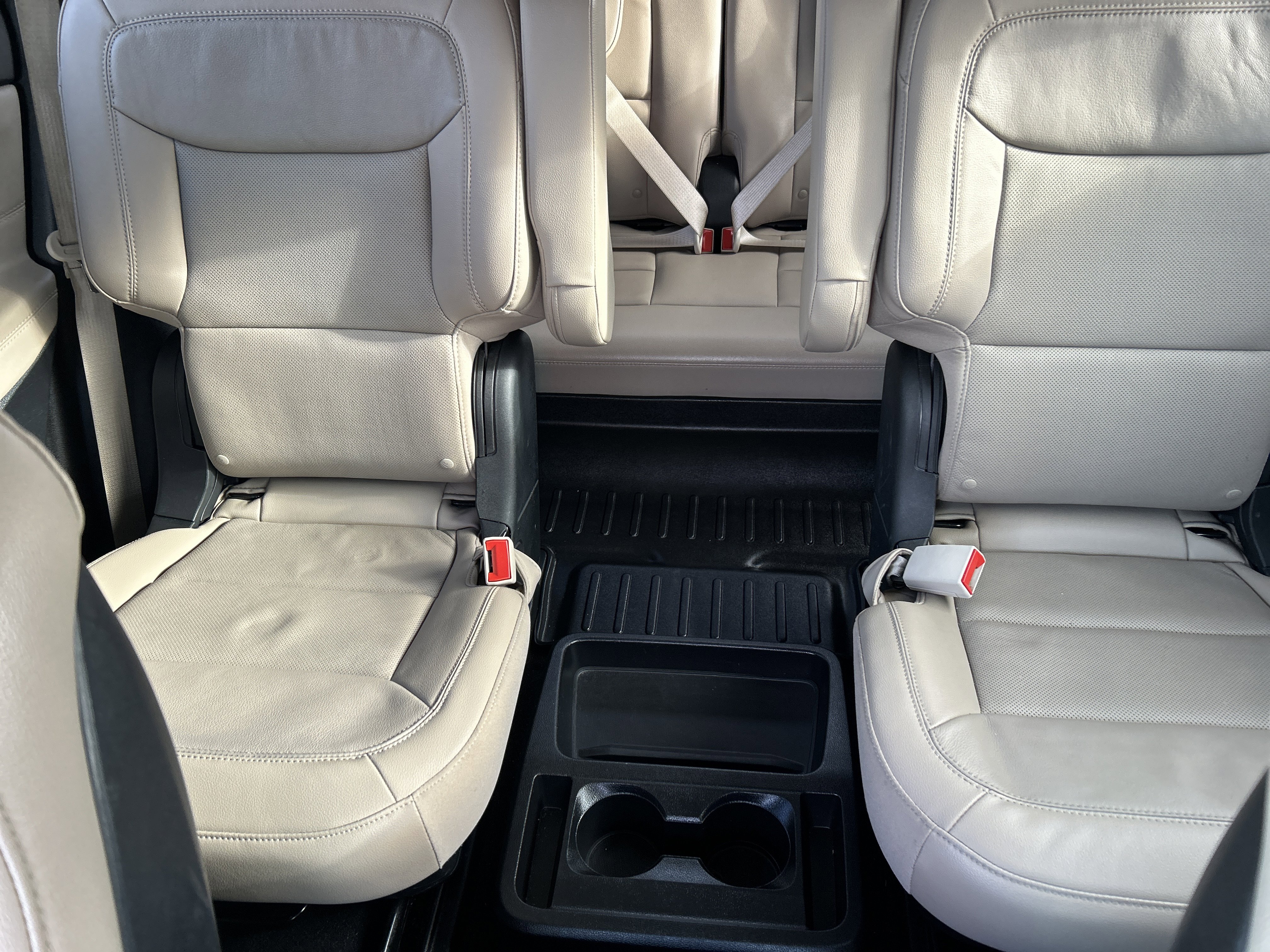 Used 2020 Ford Explorer Limited image 32