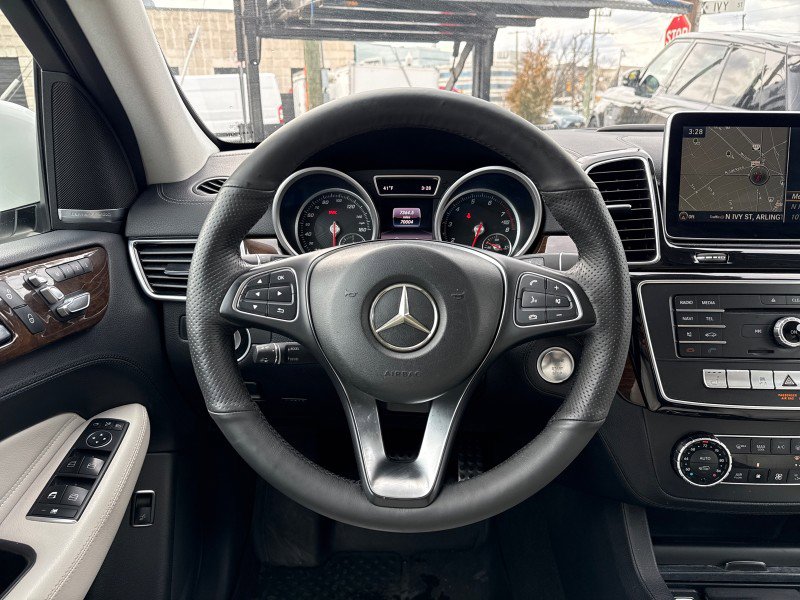 Used 2016 Mercedes-Benz GLE 400 4MATIC image 17