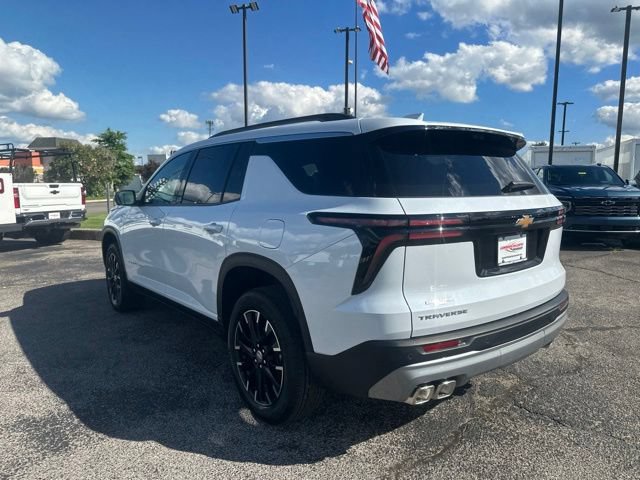 New 2026 Chevrolet Traverse LT w/ Sun and Wheel Package FWD image 5