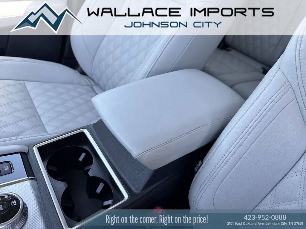 Used 2024 Mitsubishi Outlander SEL AWD/4WD image 19