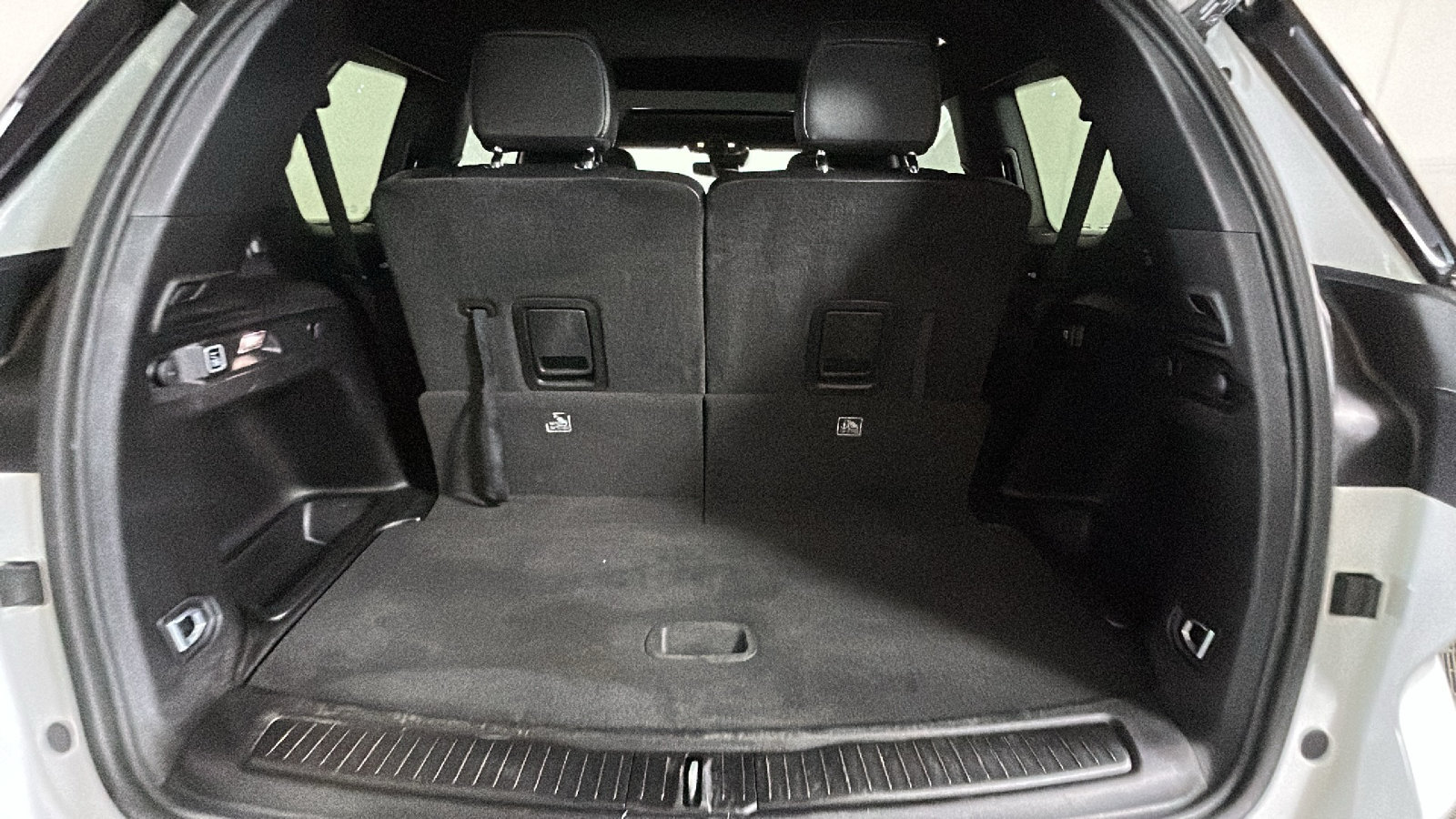Used 2023 Jeep Grand Cherokee L Altitude AWD/4WD image 35