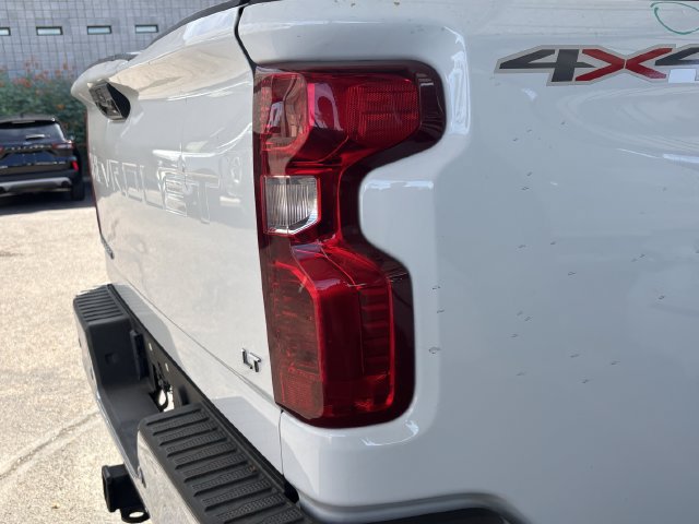 Used 2025 Chevrolet Silverado 3500 LT w/ Safety Package AWD/4WD image 11