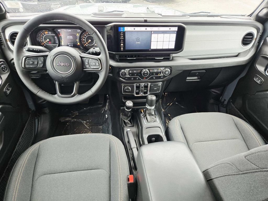 Used 2025 Jeep Wrangler Unlimited Sport AWD/4WD image 9