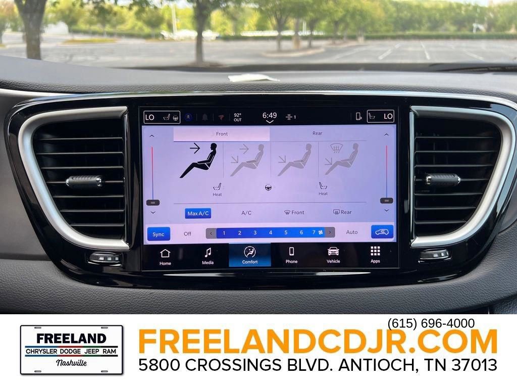 New 2026 Chrysler Voyager LX image 25