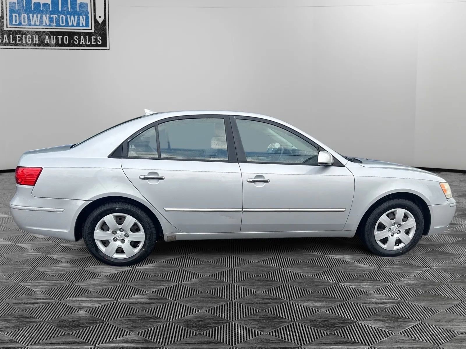 Used 2010 Hyundai Sonata GLS image 5