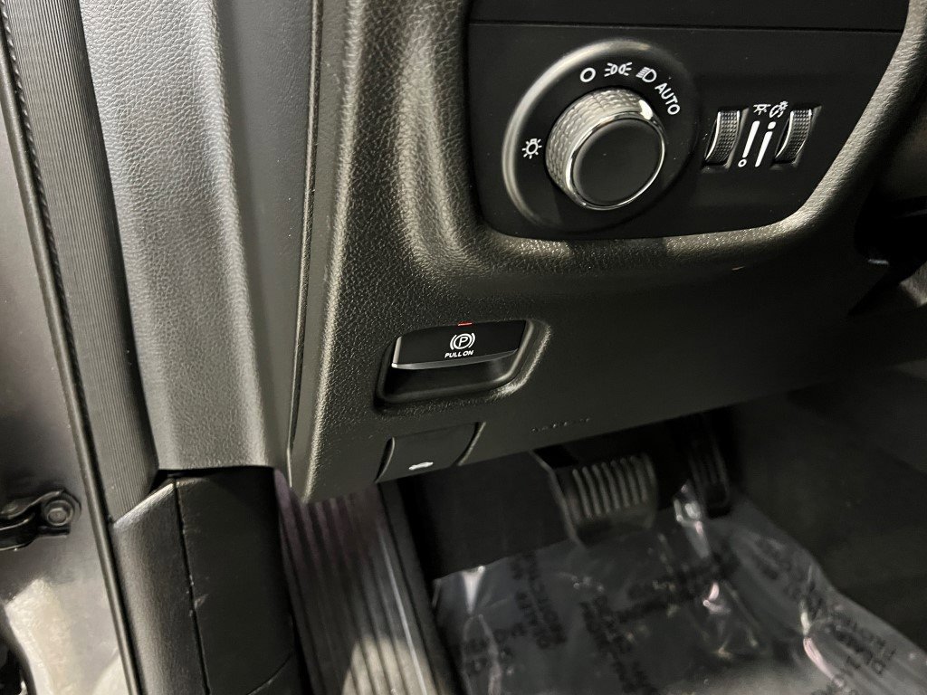 Certified 2024 Jeep Grand Cherokee L Altitude image 33