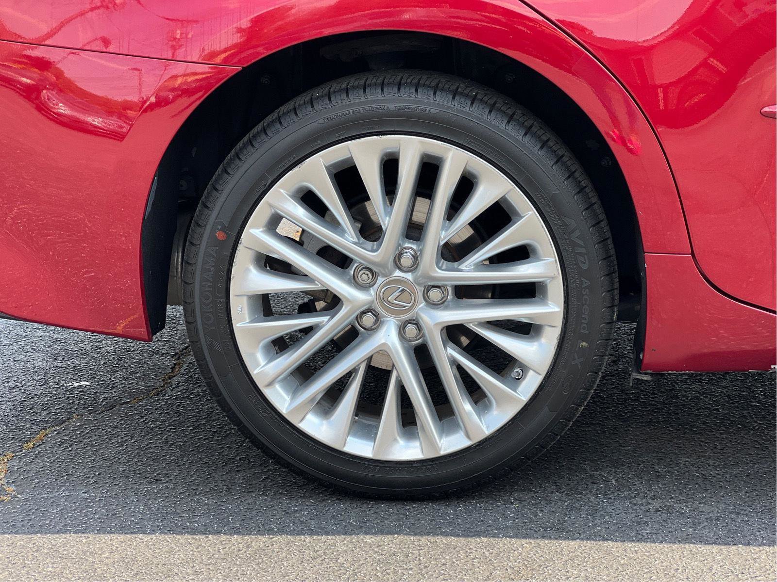 Used 2015 Lexus ES 350 w/ Luxury Package FWD image 27