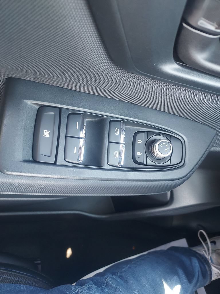 Used 2025 Subaru Forester Premium AWD/4WD image 26