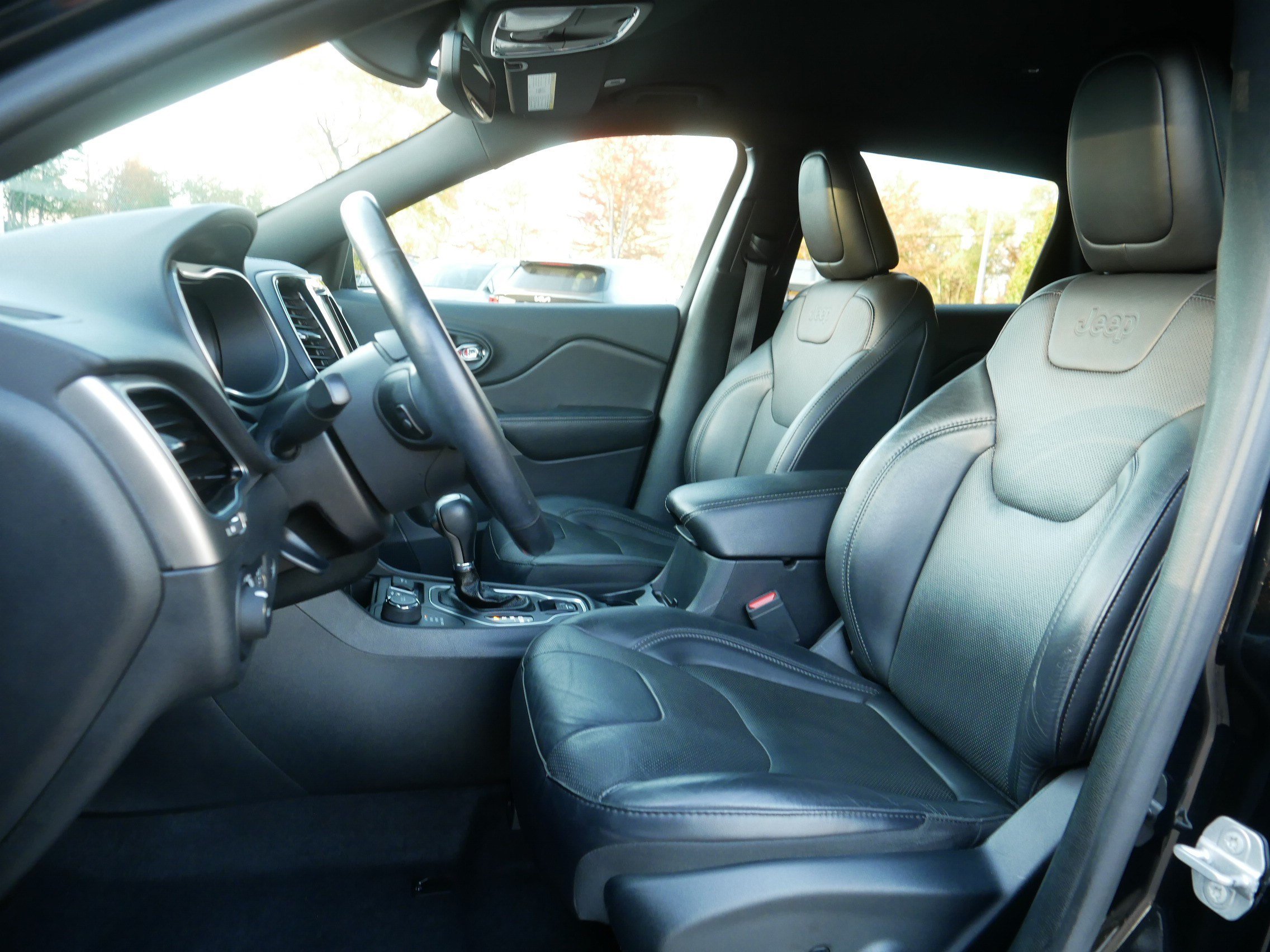 Used 2019 Jeep Cherokee High Altitude AWD/4WD image 33