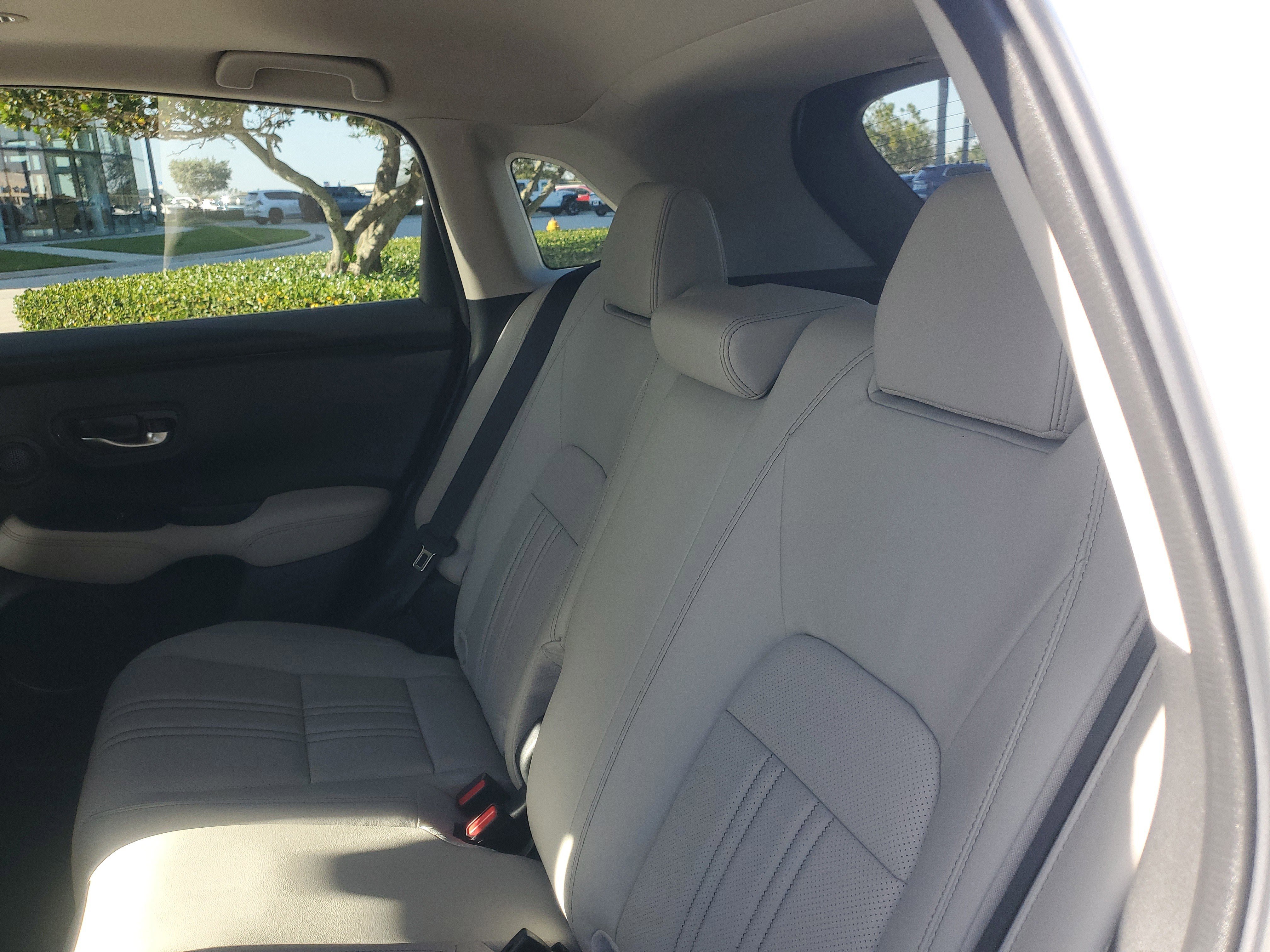 Used 2025 Honda HR-V EX-L image 16