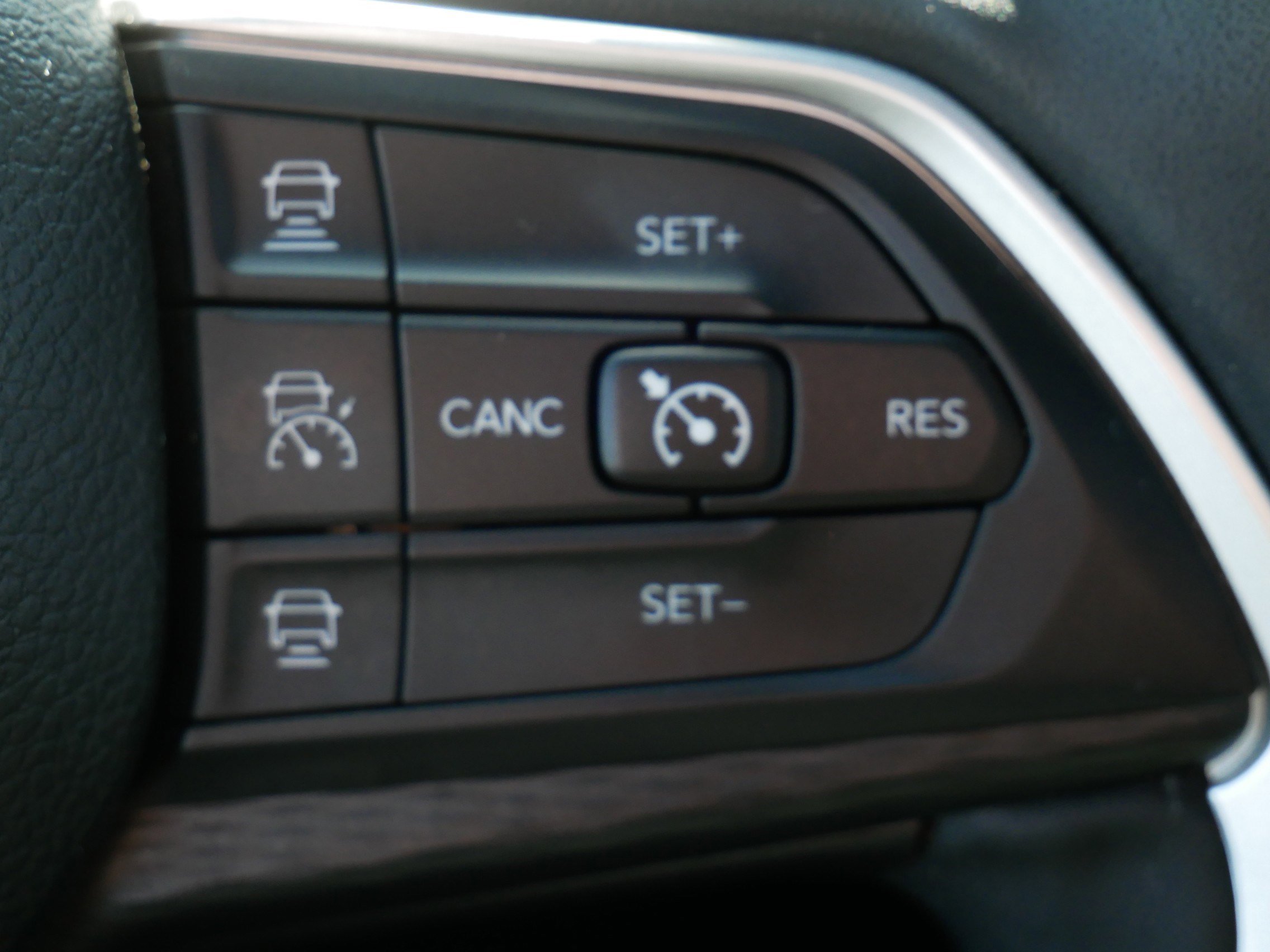 Certified 2023 Jeep Grand Cherokee L Laredo image 25