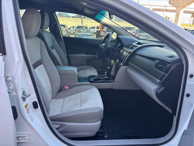 Used 2014 Toyota Camry LE image 48